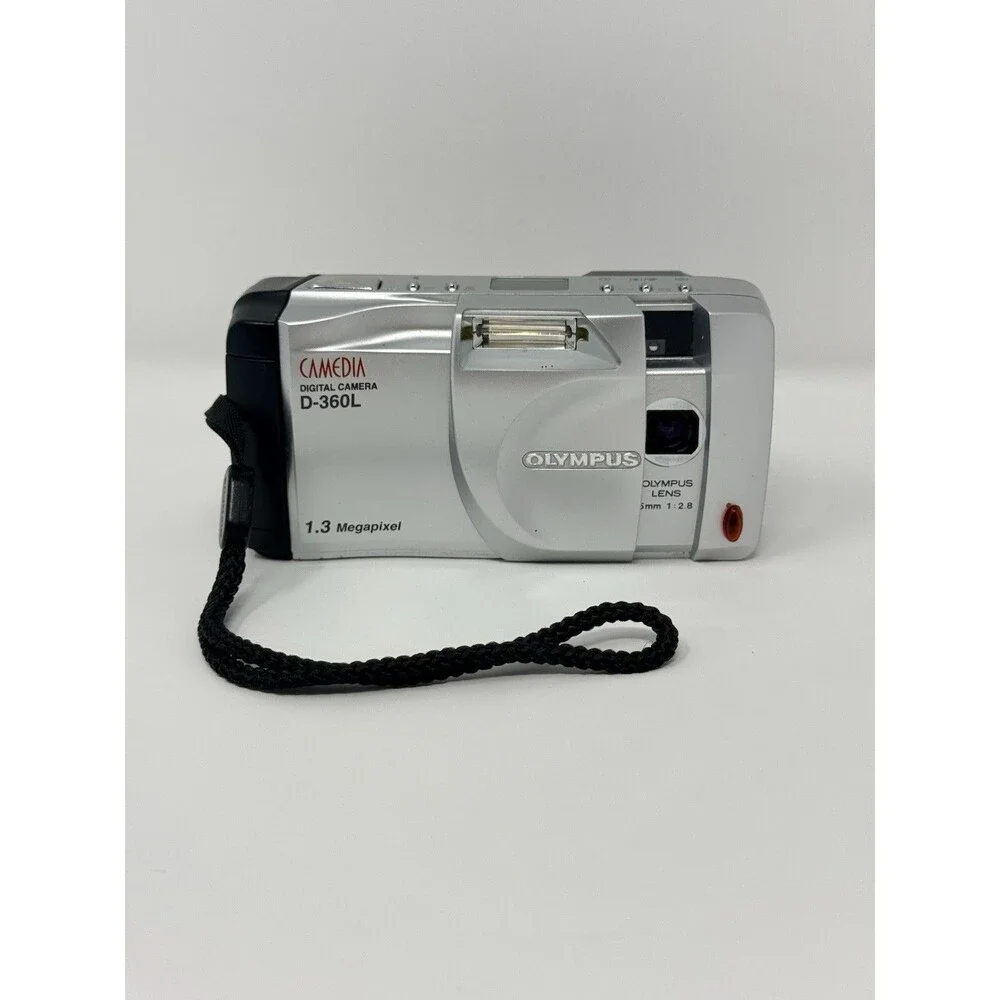 Olympus Camedia D 360 Digital Camera 1.3MP 8MB Card Tested Complete